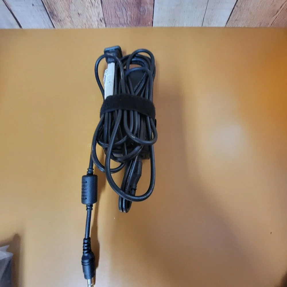 Genuine IBM 92P1020 AC/DC Adapter 16V 4.5A 72W Charger With Power Cord